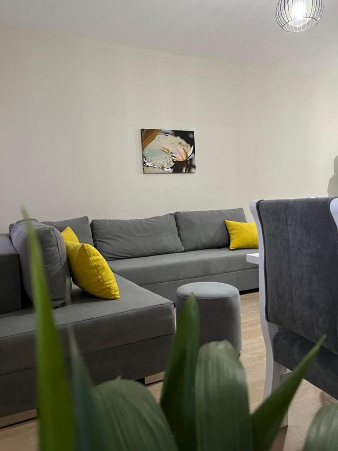 Lotus Apartments Влёра Экстерьер фото